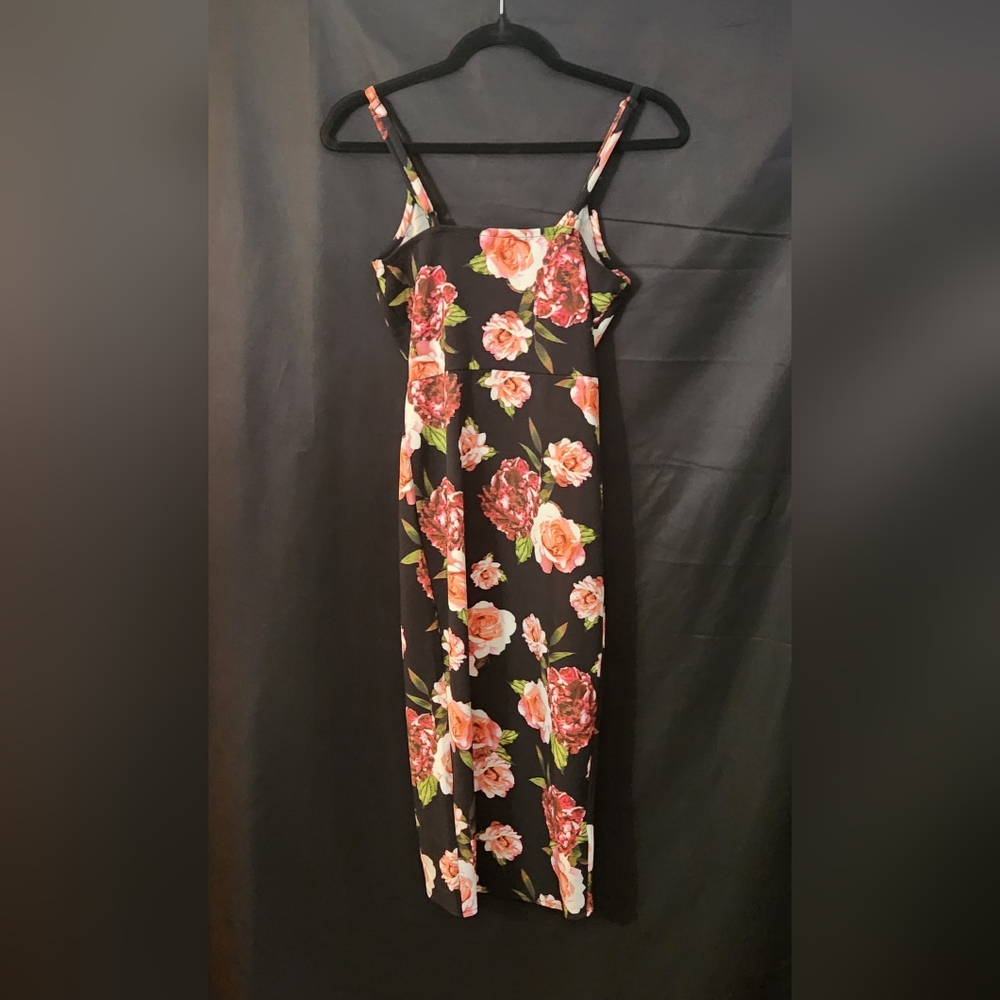 Full Circle Floral Surplice Midi Dress Size M - Picture 12 of 13